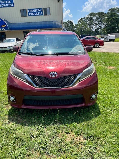 Used 2016 Toyota Sienna SE FWD image 9