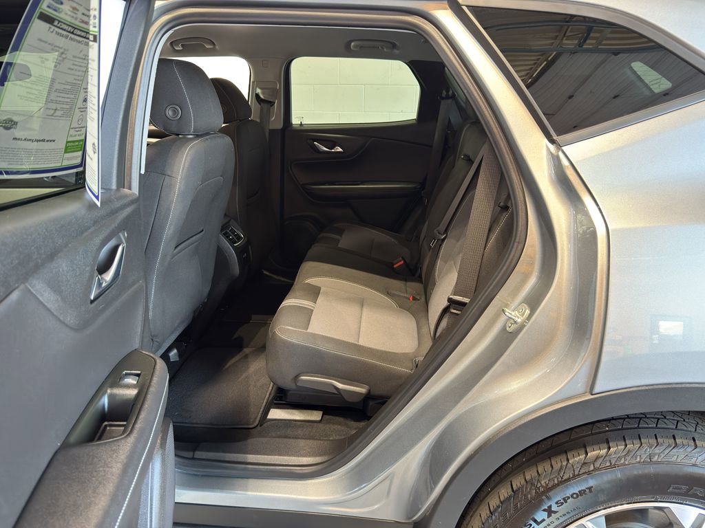 Used 2025 Chevrolet Blazer LT image 12