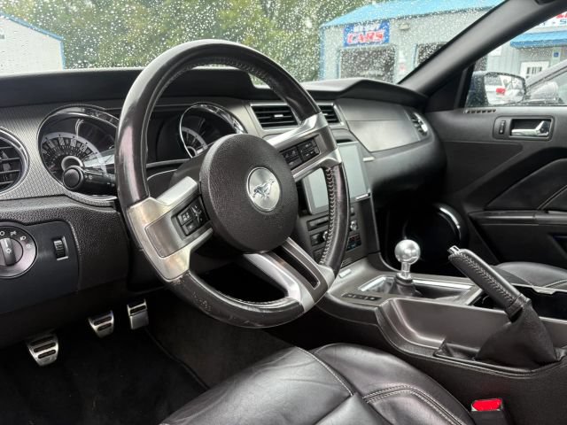 Used 2013 Ford Mustang GT Premium w/ Electronics Pkg RWD image 19