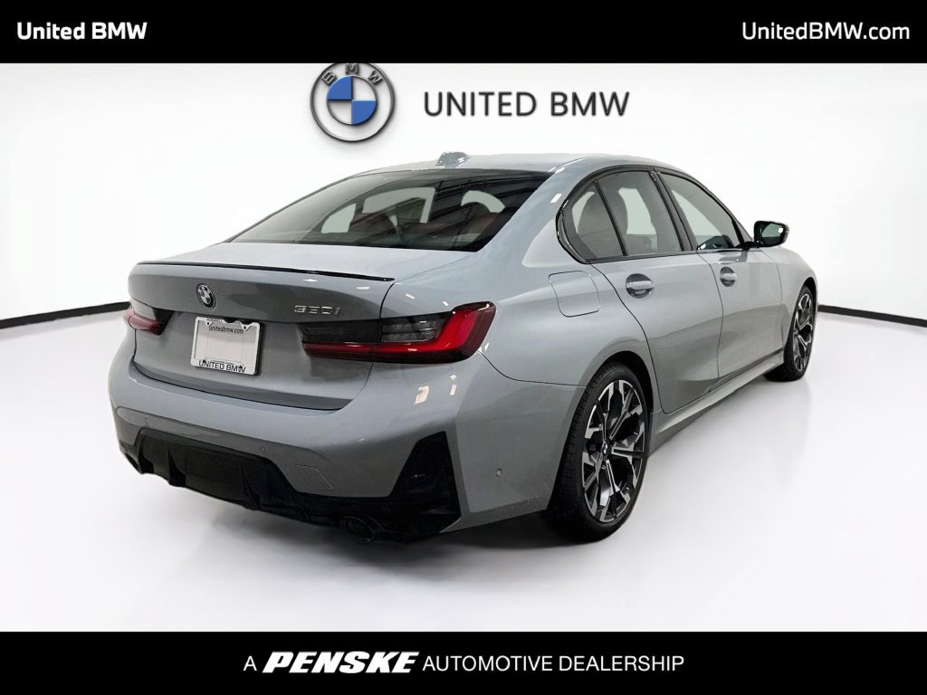 New 2026 BMW 330i Sedan w/ M Sport Package RWD image 5