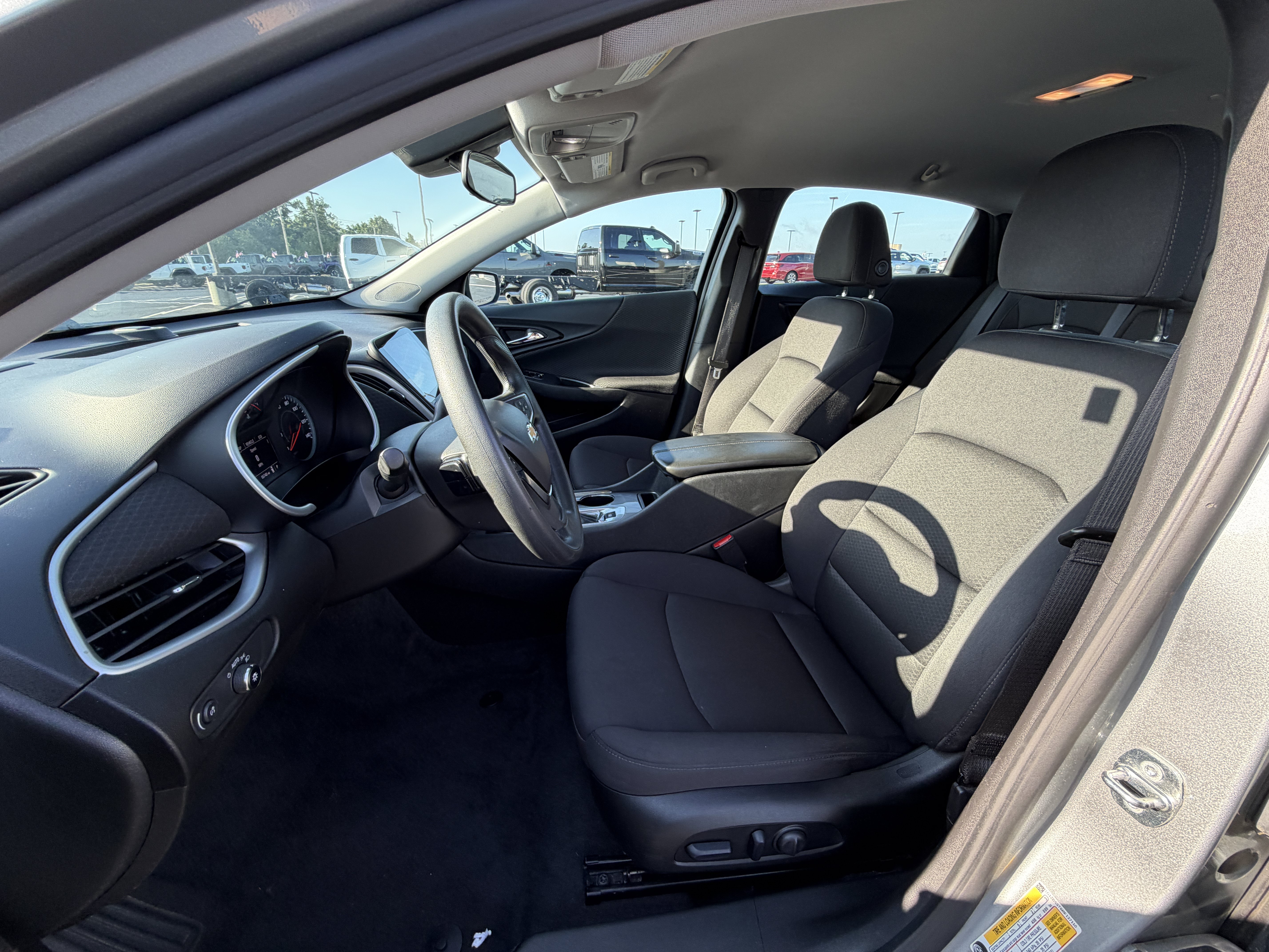 Used 2024 Chevrolet Malibu LT FWD image 7