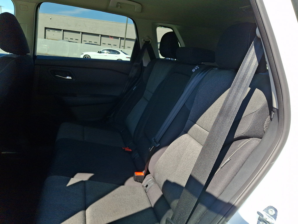 Used 2024 Nissan Rogue SV FWD image 20