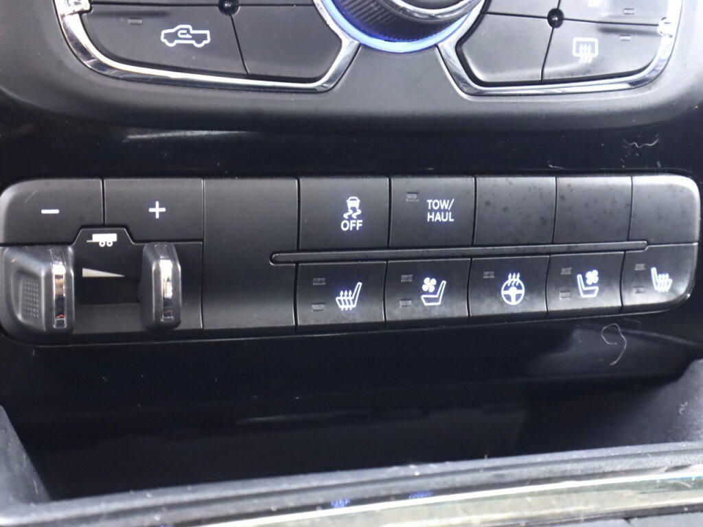 Used 2018 RAM 1500 Sport image 22