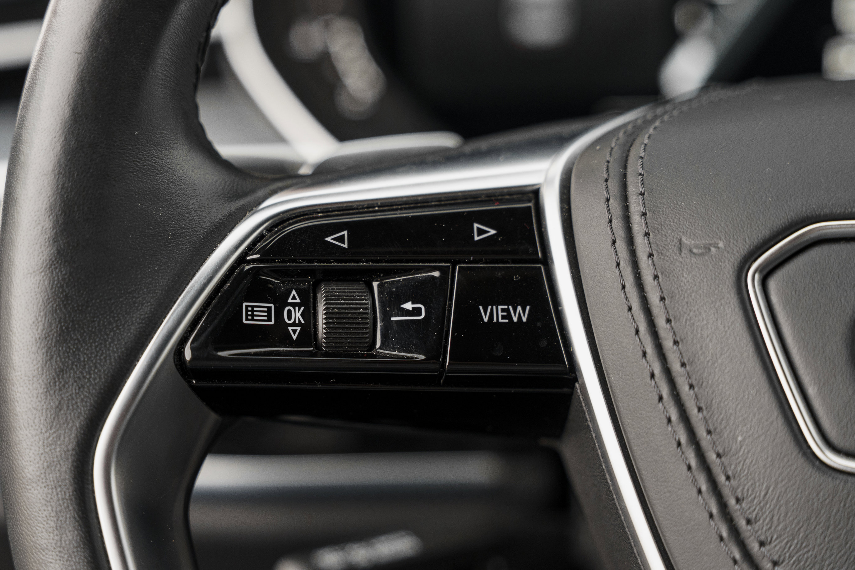 Used 2022 Audi A8 L 3.0T image 18