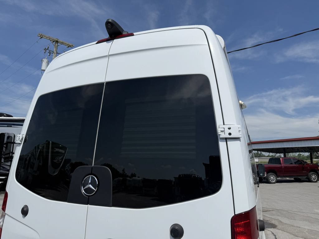Used 2017 Mercedes-Benz Sprinter 3500 image 26