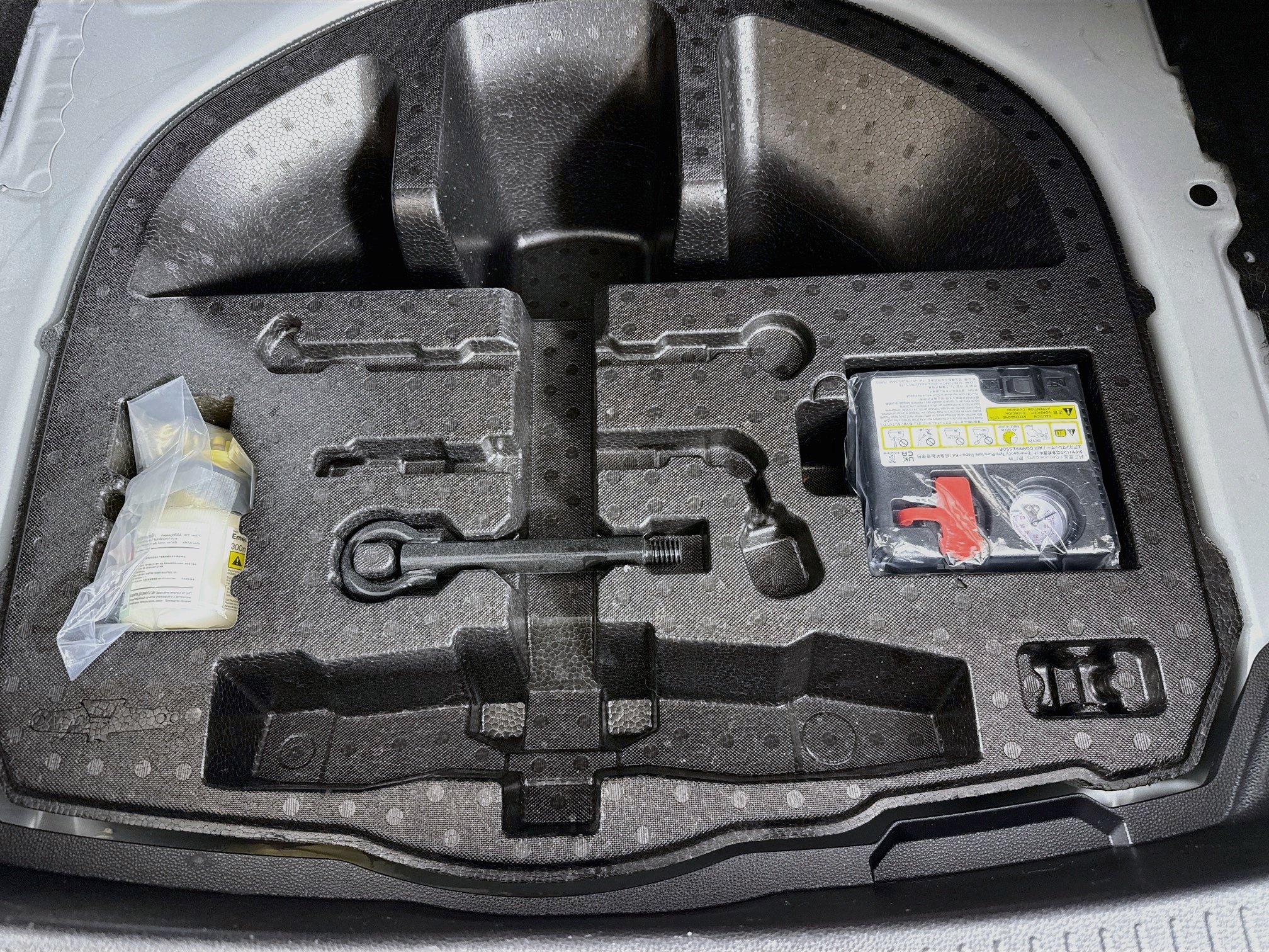 Certified 2022 Toyota Corolla LE FWD image 33