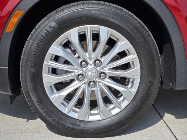 Used 2024 Cadillac XT4 Luxury w/ Cold Weather Package FWD image 12