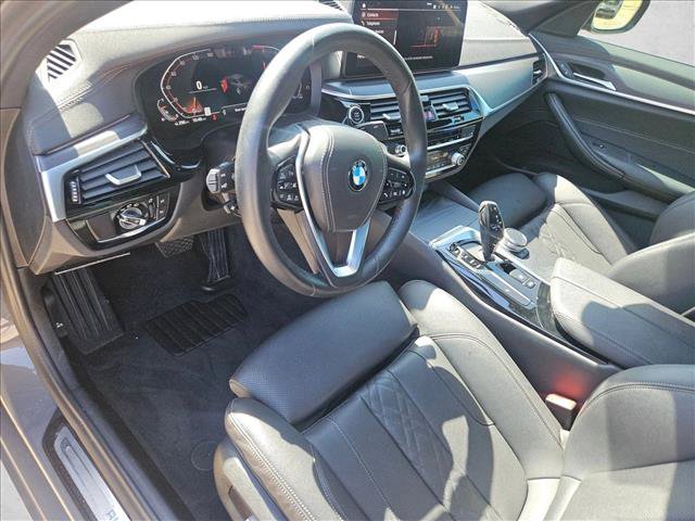 Used 2022 BMW 530i RWD image 16