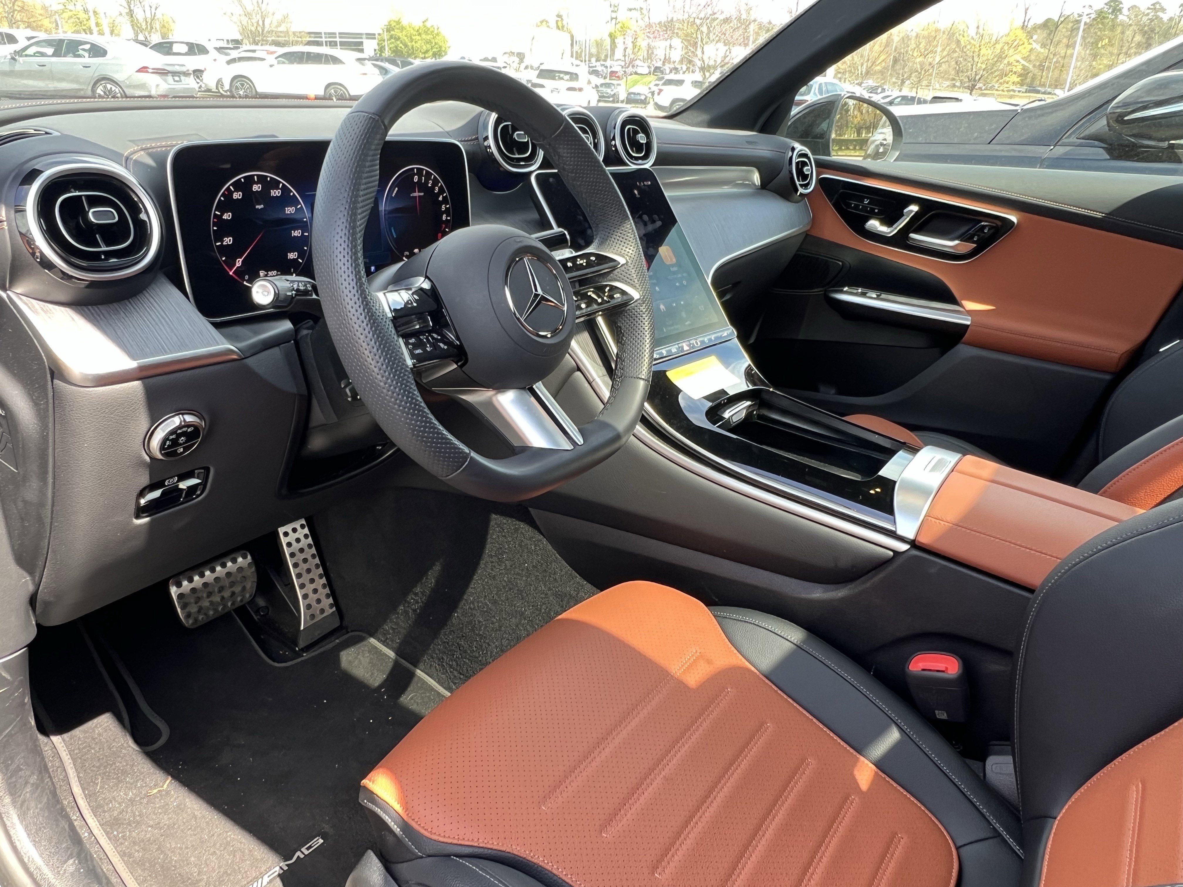 Used 2025 Mercedes-Benz GLC 350e 4MATIC image 17