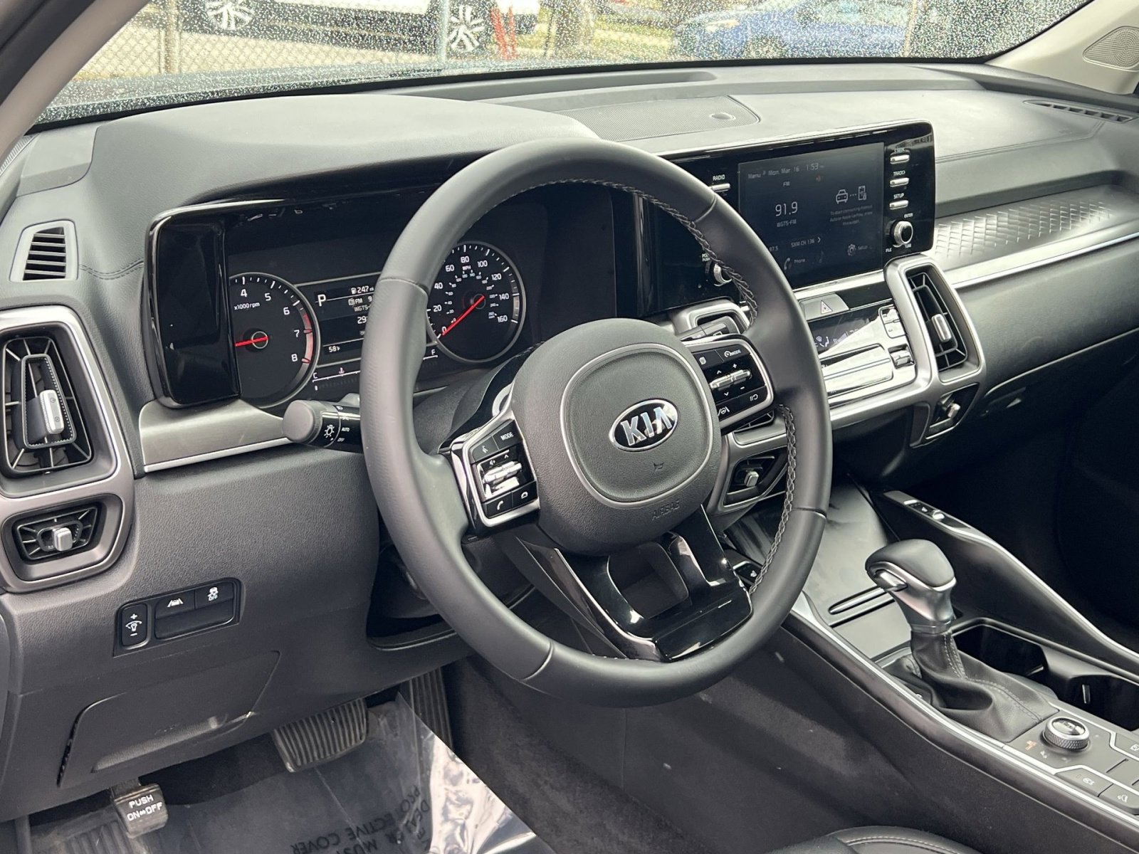 Used 2021 Kia Sorento S w/ Panoramic Sunroof Package image 14