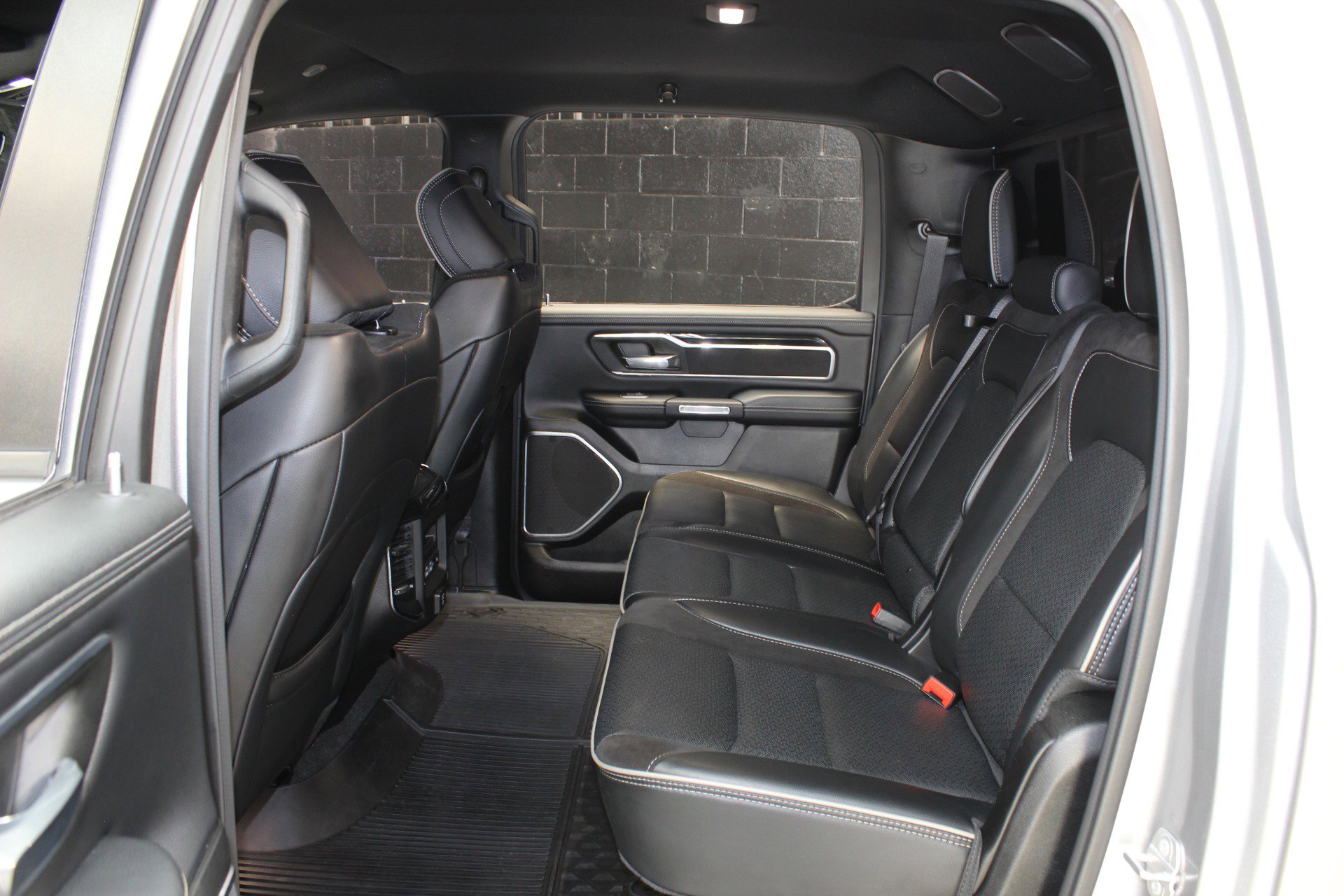 Used 2022 RAM 1500 Laramie image 45