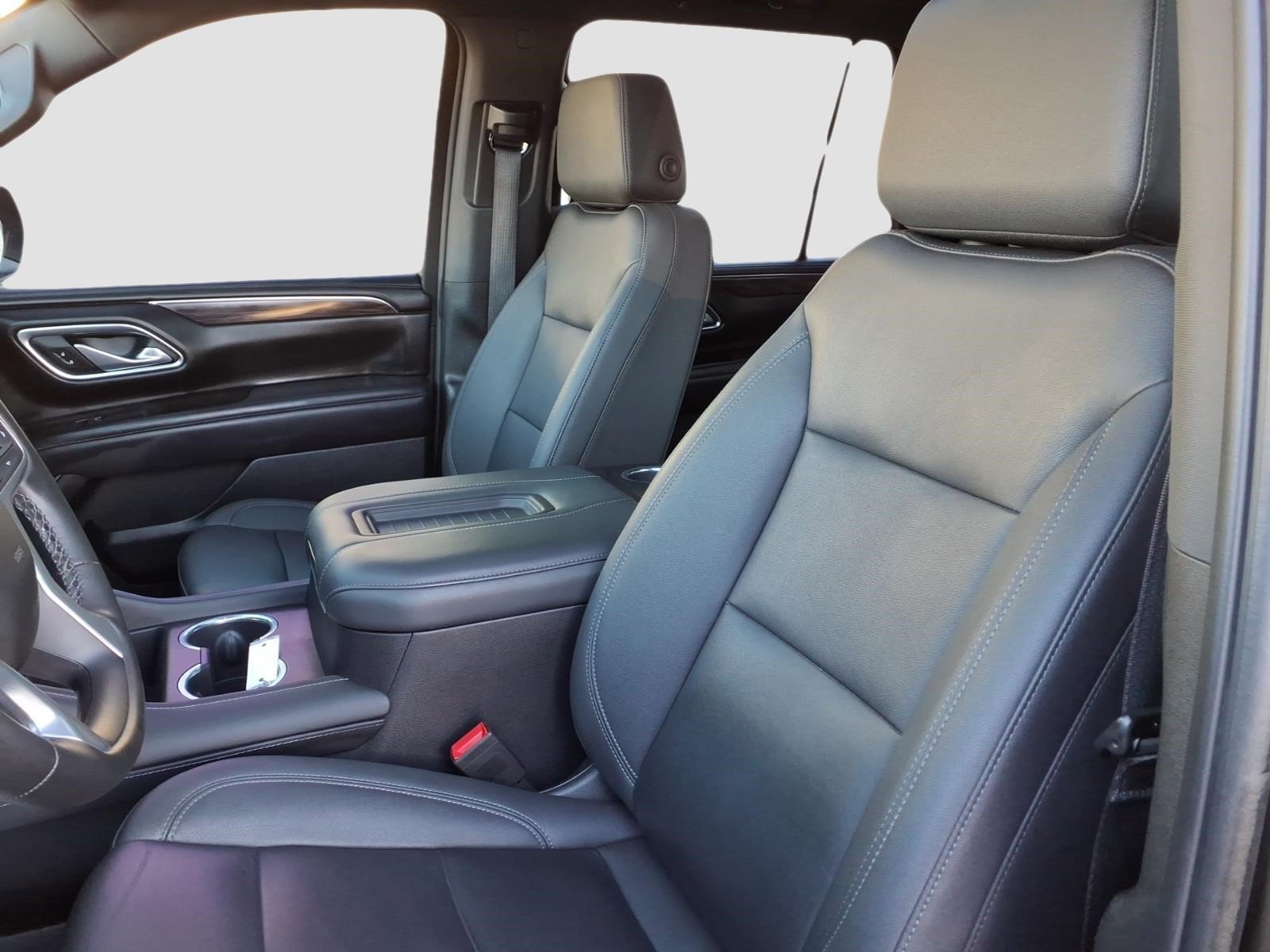 Used 2023 Chevrolet Tahoe Z71 w/ Luxury Package AWD/4WD image 10
