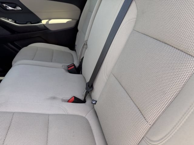 Used 2023 Chevrolet Traverse LS FWD image 22