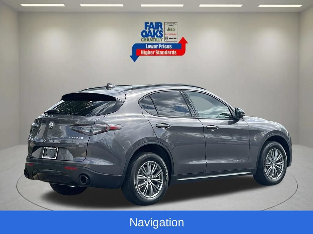 Used 2024 Alfa Romeo Stelvio Sprint AWD/4WD image 7