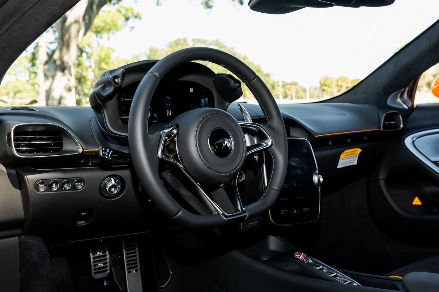 Used 2024 McLaren Artura RWD image 65