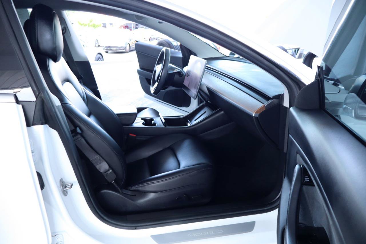 Used 2018 Tesla Model 3 Long Range RWD image 34