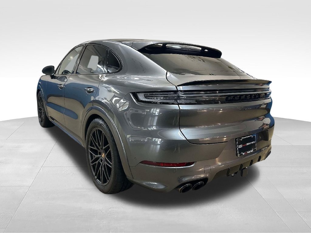 Used 2026 Porsche Cayenne GTS AWD/4WD image 7