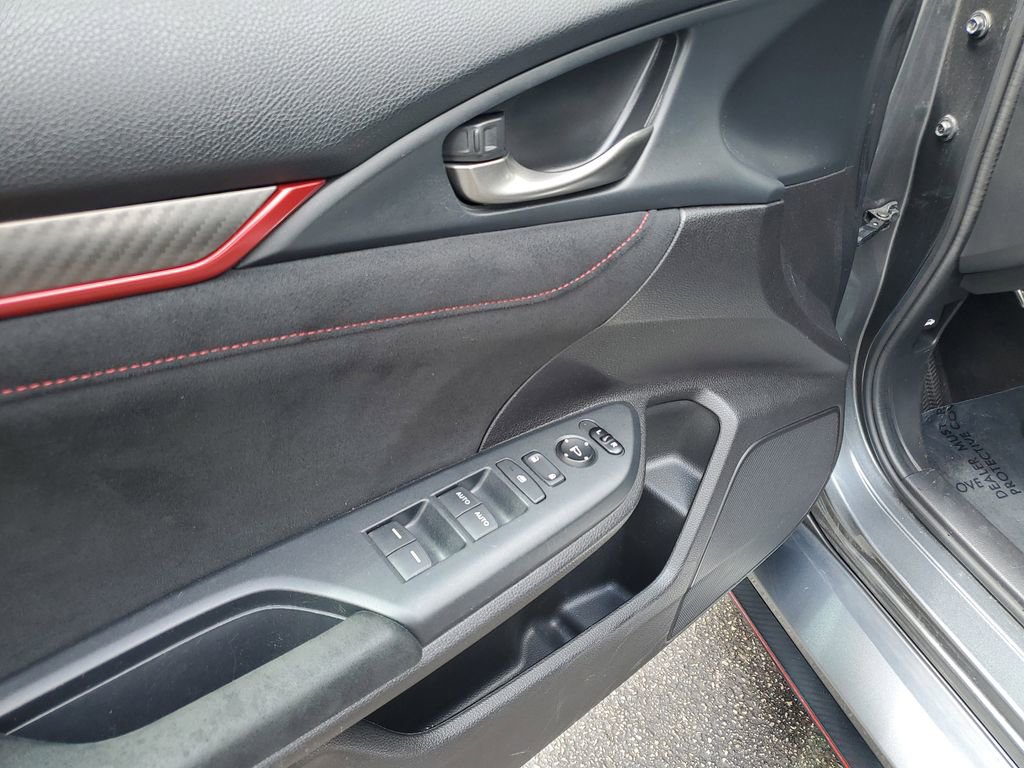 Used 2019 Honda Civic Type R image 18