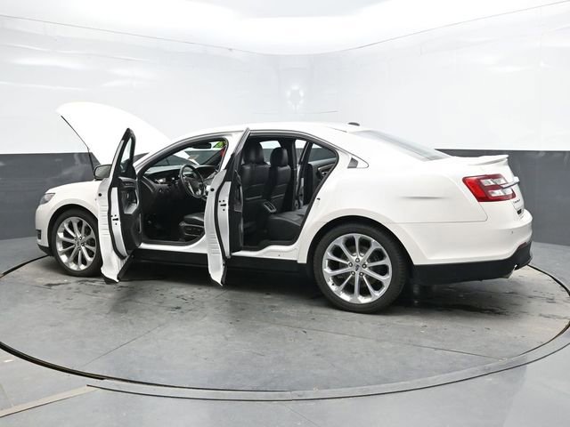 Used 2018 Ford Taurus Limited AWD/4WD image 46
