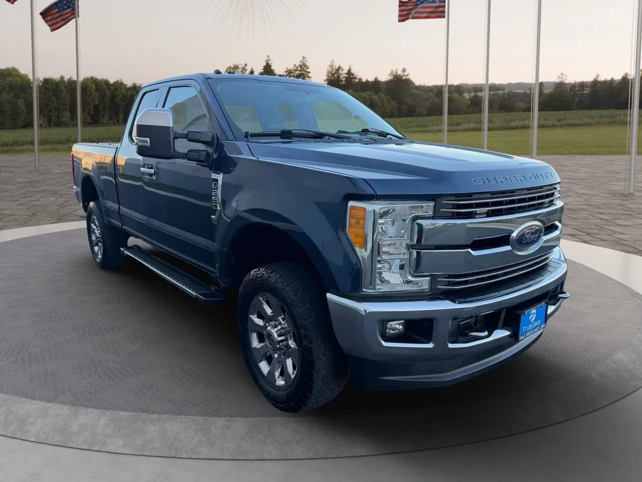 Used 2017 Ford F250 Lariat w/ Chrome Package image 6