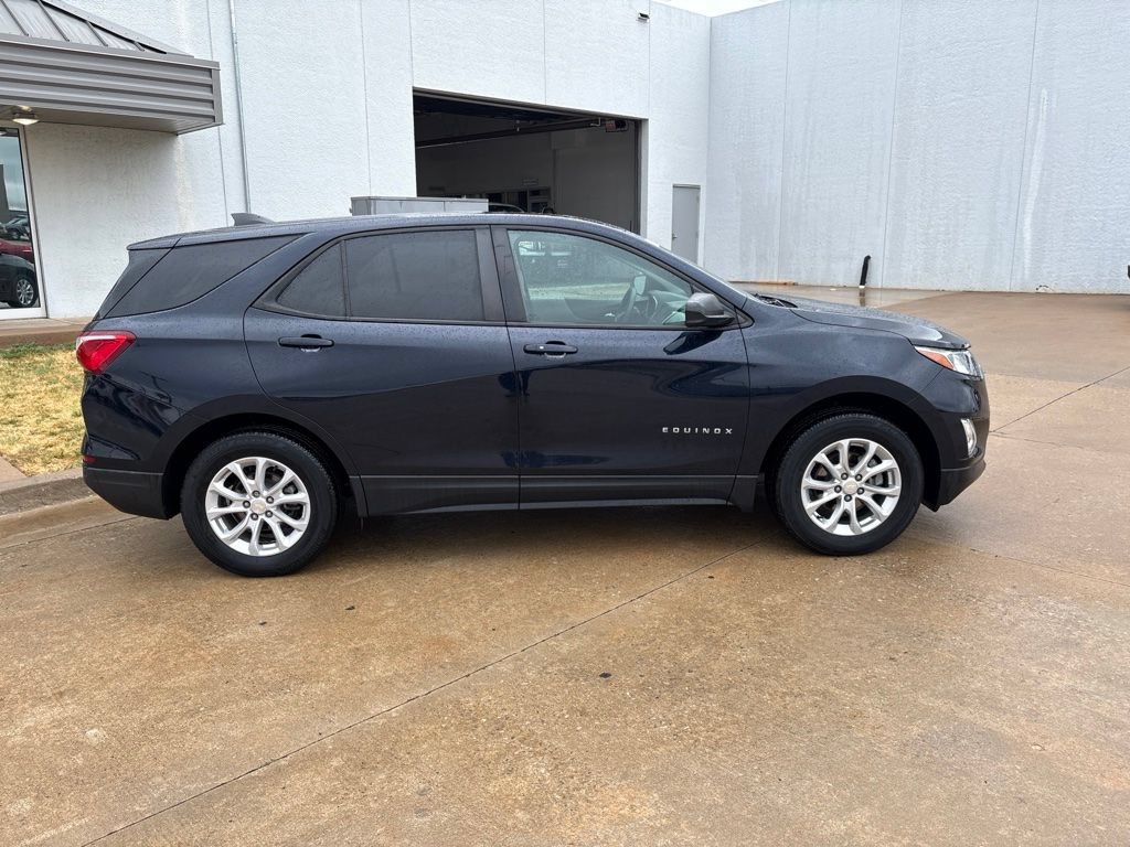 Used 2020 Chevrolet Equinox LS AWD/4WD image 4