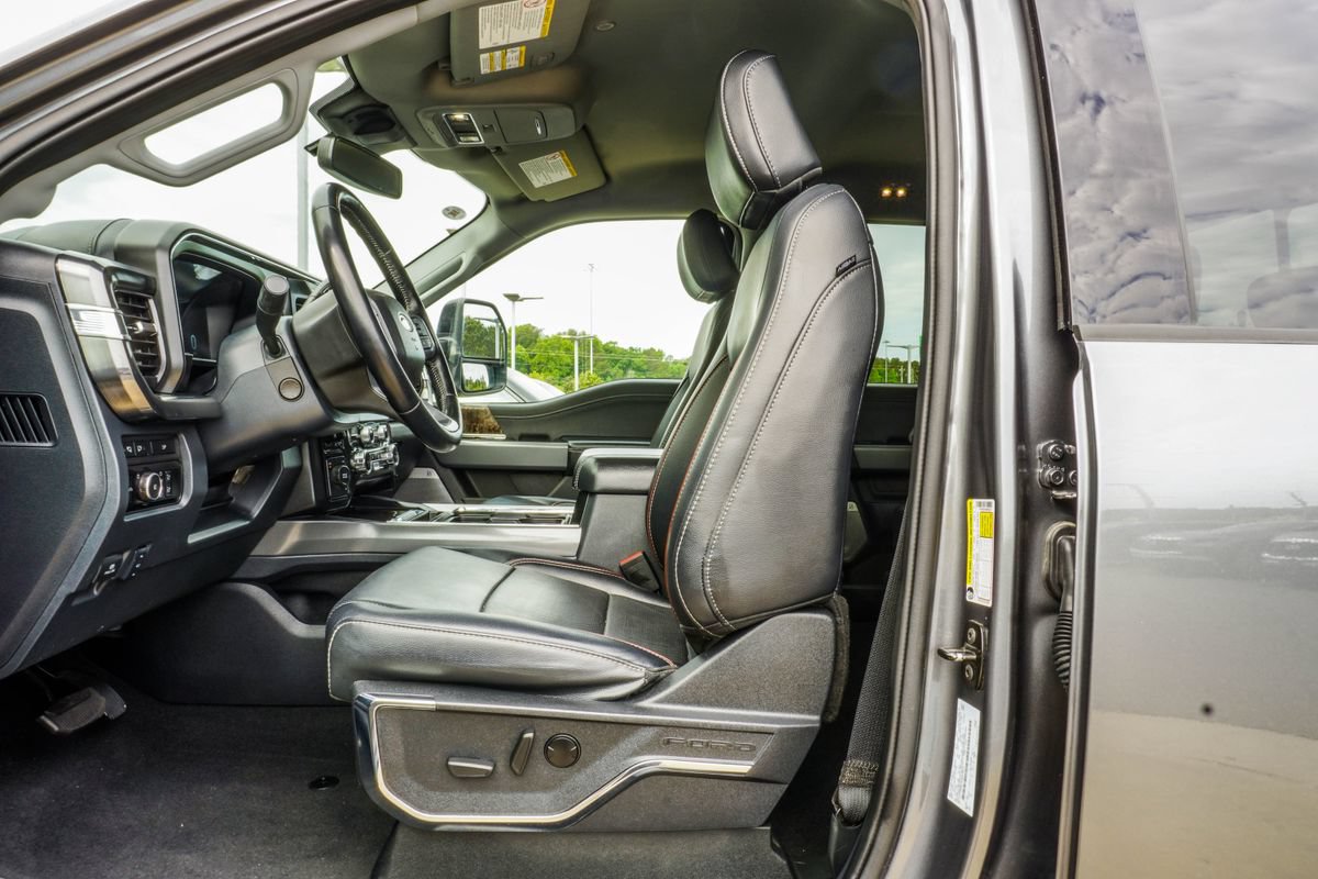 Used 2024 Ford F250 Lariat AWD/4WD image 34