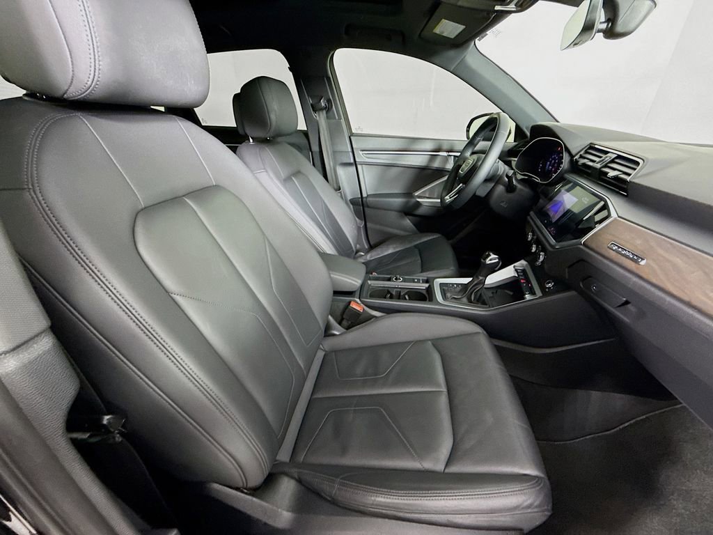 Used 2019 Audi Q3 2.0T Premium Plus AWD/4WD image 28