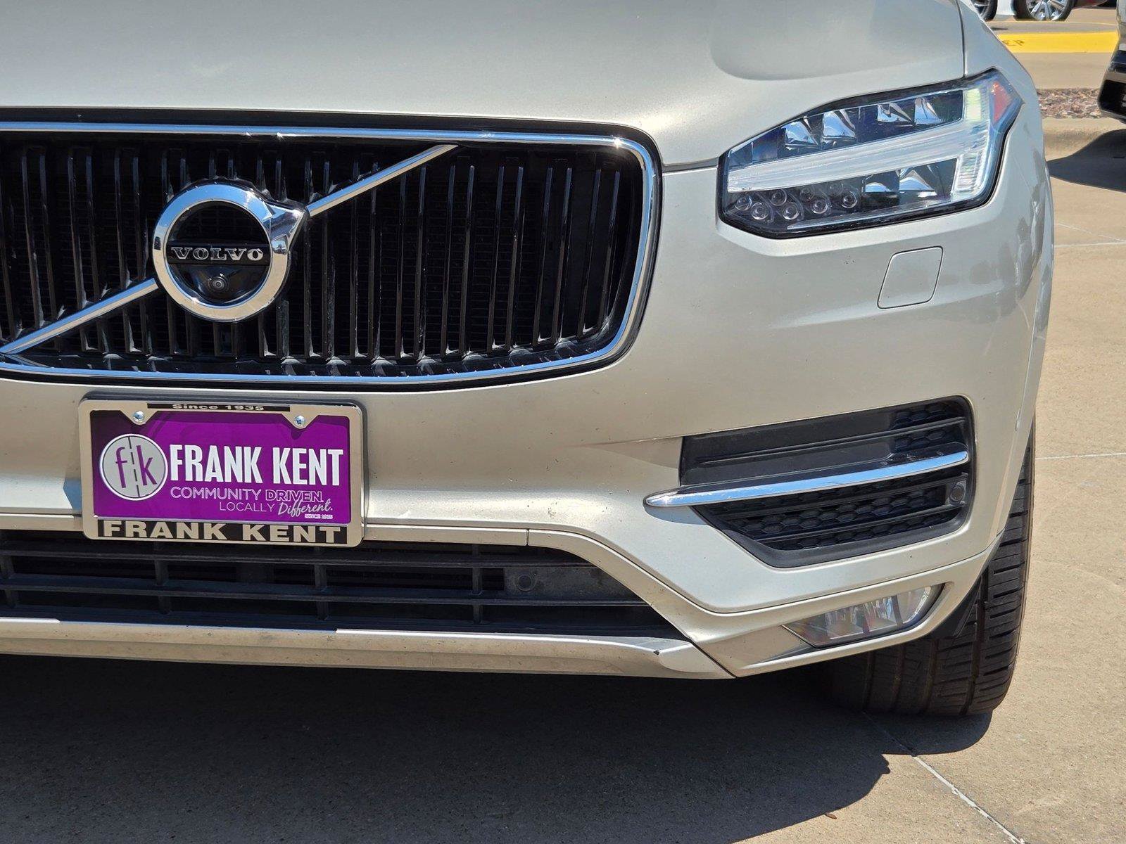 Used 2018 Volvo XC90 T6 Momentum w/ Convenience Package AWD/4WD image 6