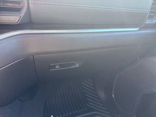 Used 2025 Chevrolet Silverado 2500 LT w/ Convenience Package AWD/4WD image 19