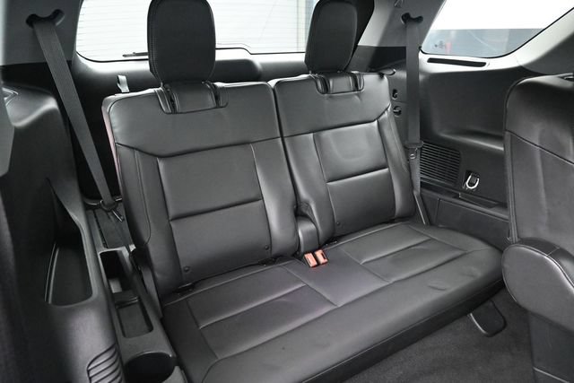 Used 2023 Ford Explorer XLT w/ Equipment Group 202A AWD/4WD image 25