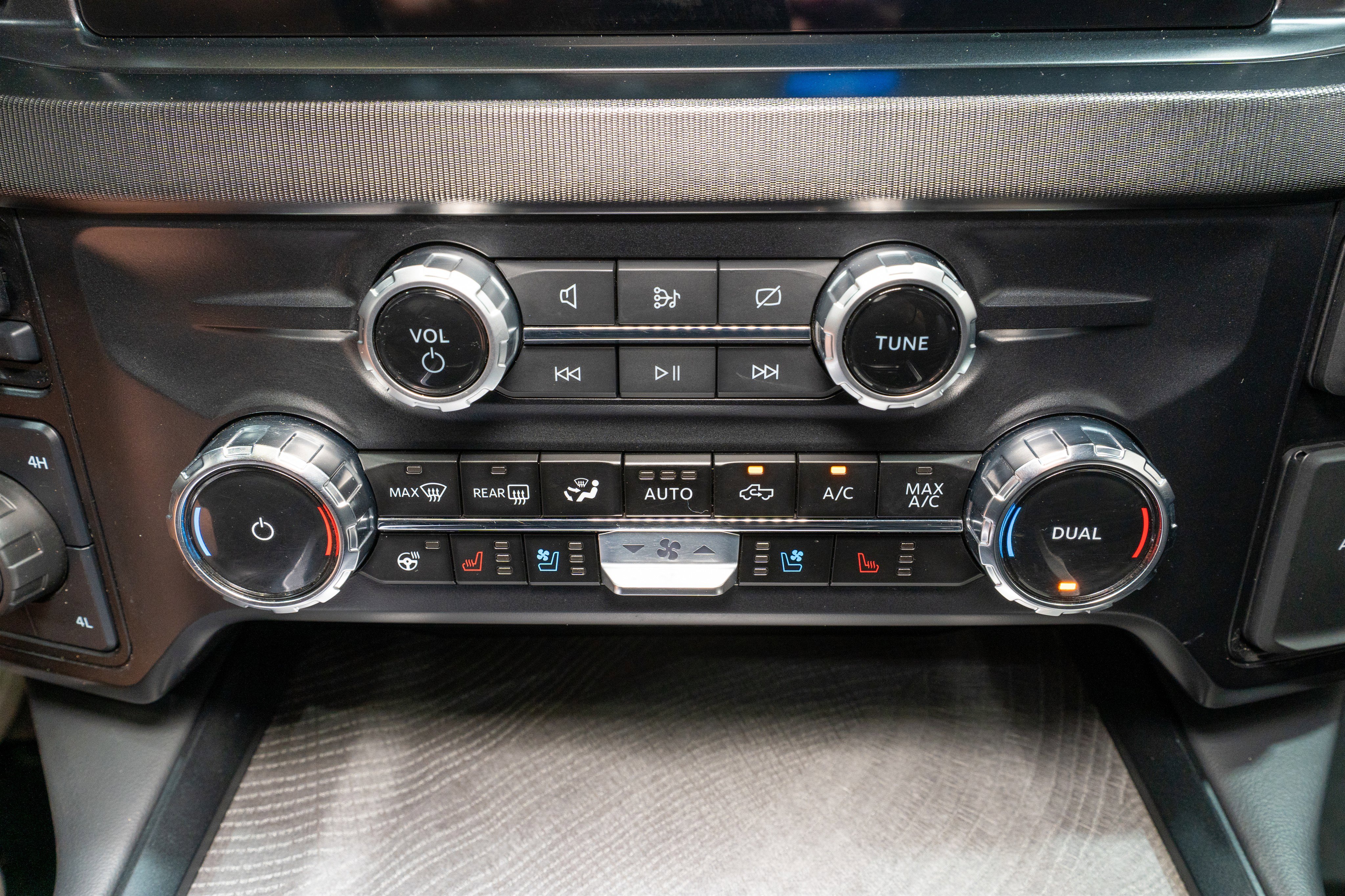 Used 2024 Ford F350 Platinum image 30