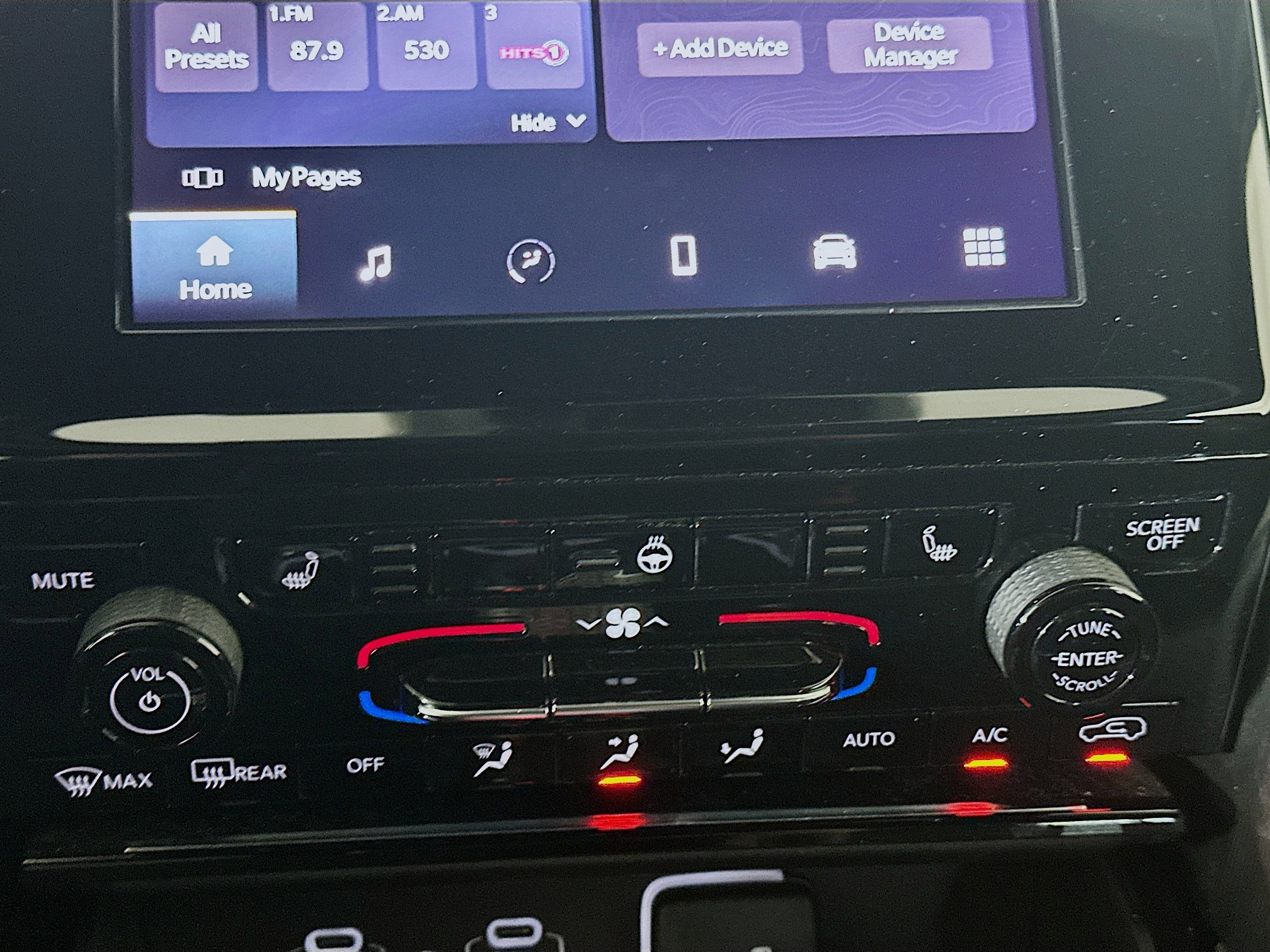 Used 2024 Jeep Grand Cherokee L Laredo image 24