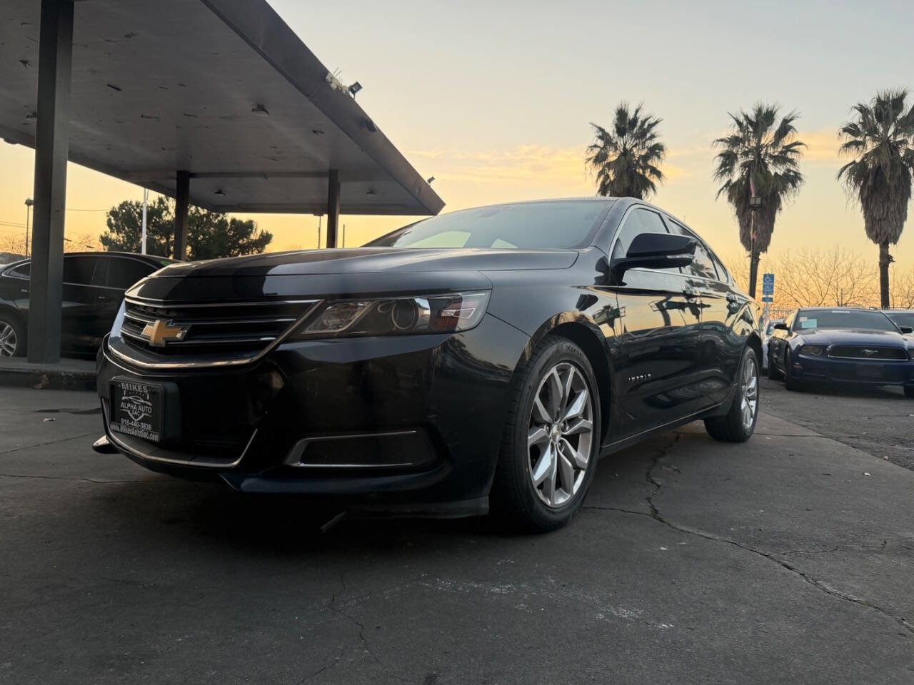 Used 2017 Chevrolet Impala LT image 2