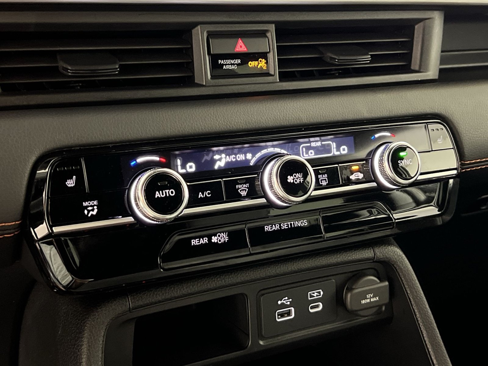 Used 2025 Honda Pilot Sport image 21