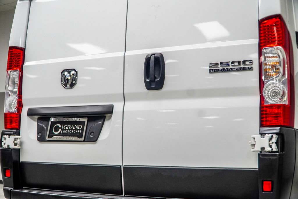 Used 2024 RAM ProMaster 2500 w/ Convenience Group FWD image 15