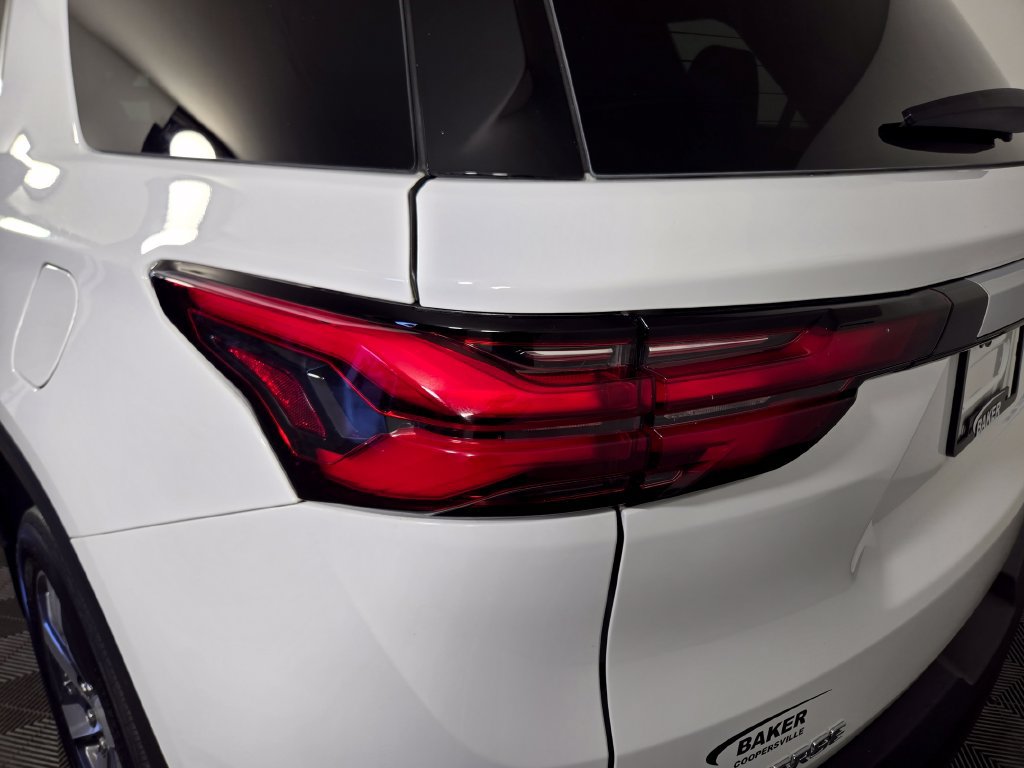 Certified 2023 Chevrolet Traverse LT w/ LT Premium Package AWD/4WD image 42