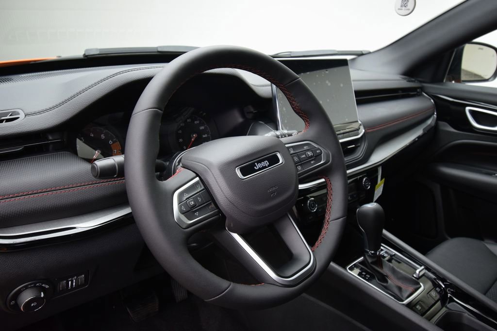 New 2026 Jeep Compass Trailhawk image 30