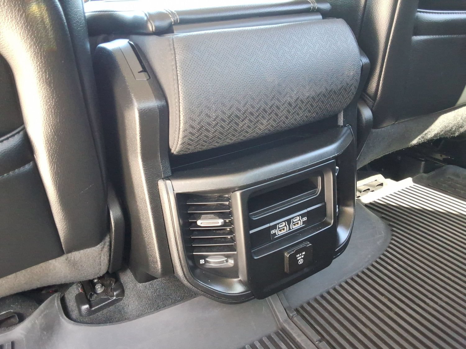 Used 2022 RAM 1500 Laramie AWD/4WD image 26