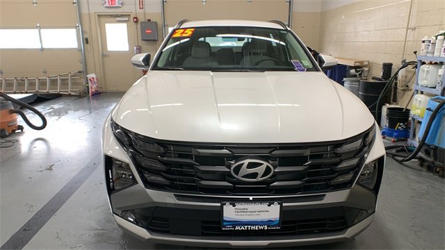Certified 2025 Hyundai Tucson SEL image 2