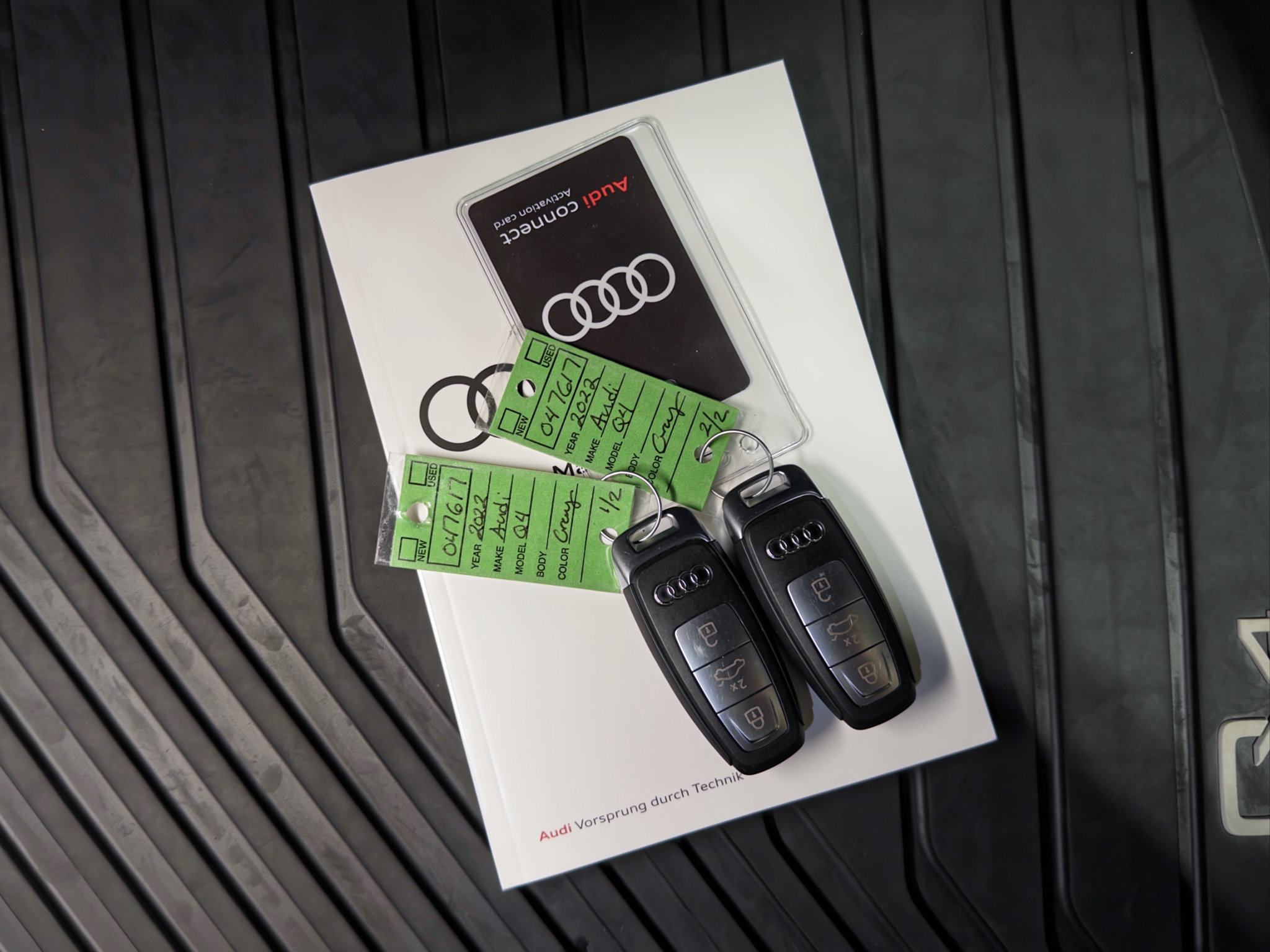 Used 2022 Audi Q4 e-tron Premium Plus AWD/4WD image 24