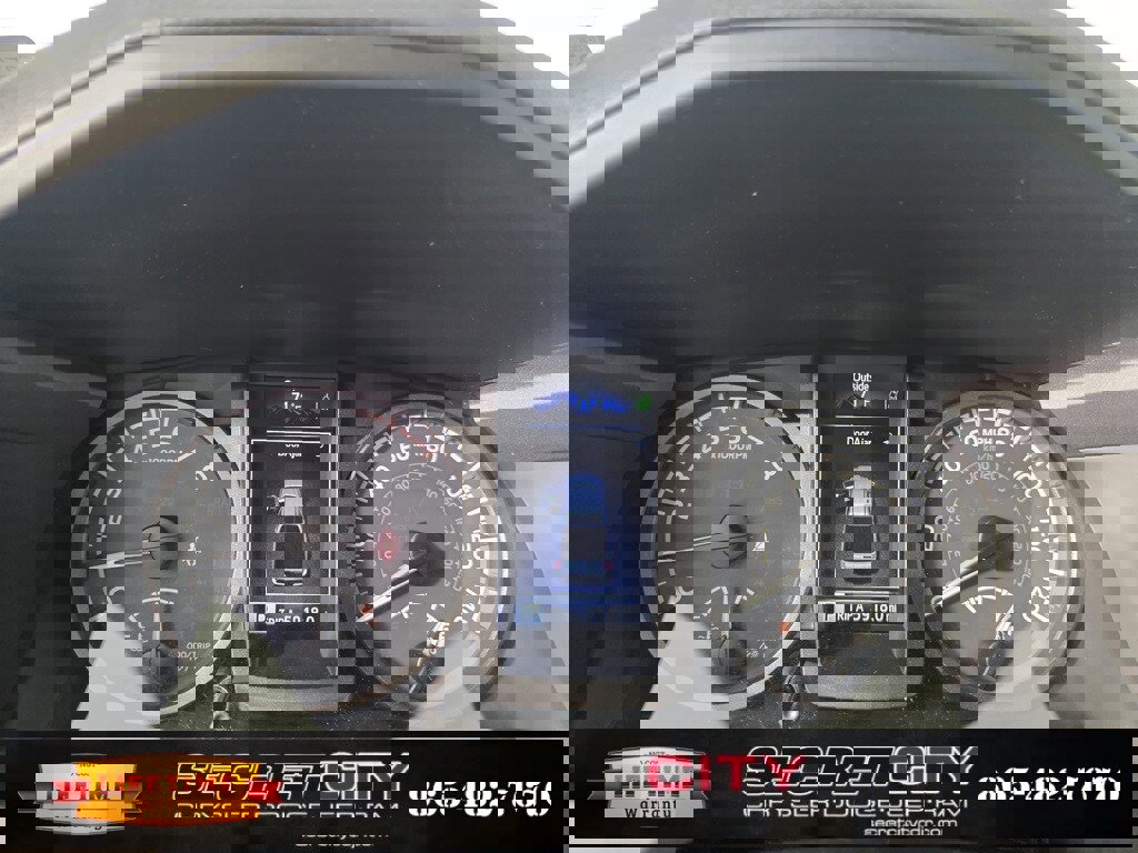 Used 2018 Toyota Tacoma TRD Sport image 18