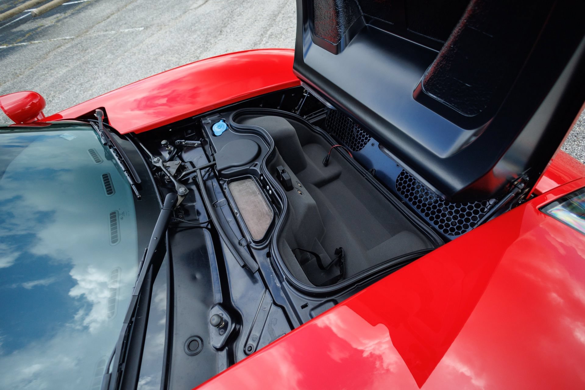Used 2005 Ford GT RWD image 54