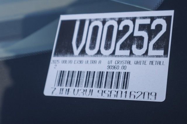 New 2025 Volvo EX90 Ultra image 26