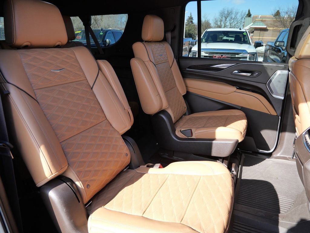 Used 2022 Cadillac Escalade ESV Sport w/ Touring Package image 20