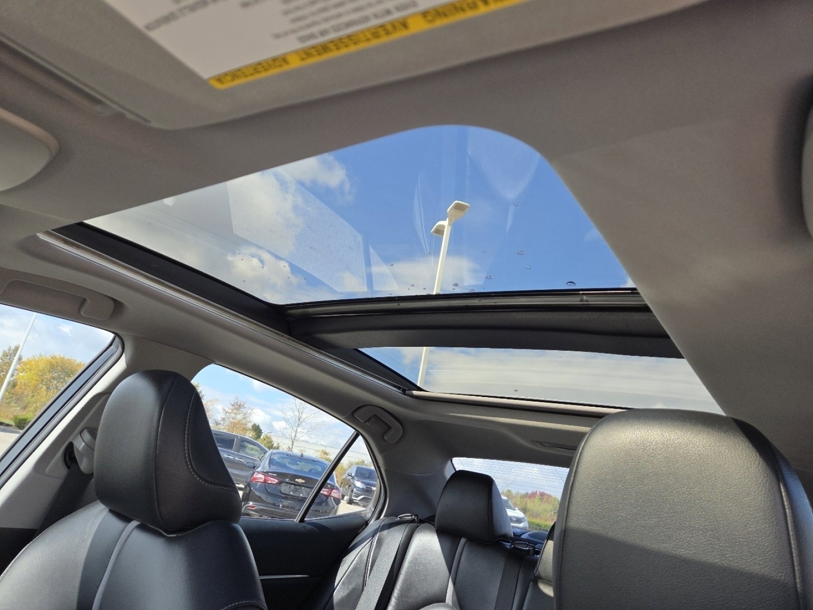 Used 2018 Toyota Camry XSE image 4