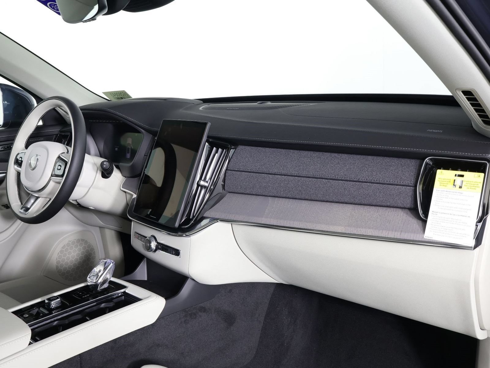 New 2026 Volvo XC90 T8 Ultra w/ Protection Package AWD/4WD image 9