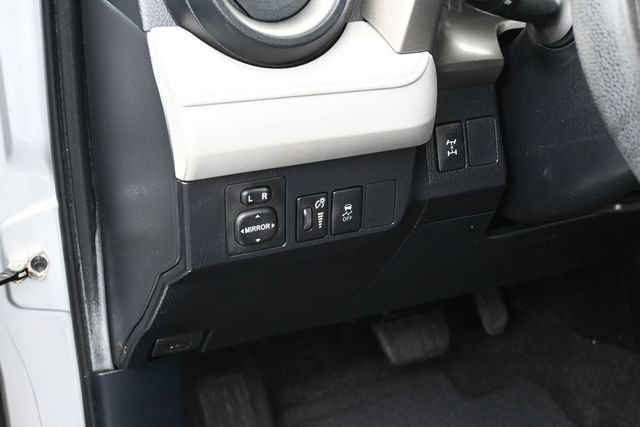 Used 2014 Toyota RAV4 LE AWD/4WD image 18