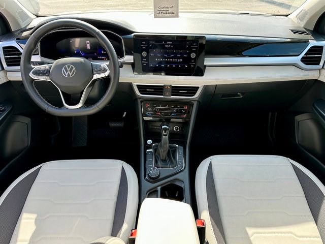 New 2026 Volkswagen Taos SE AWD/4WD image 16