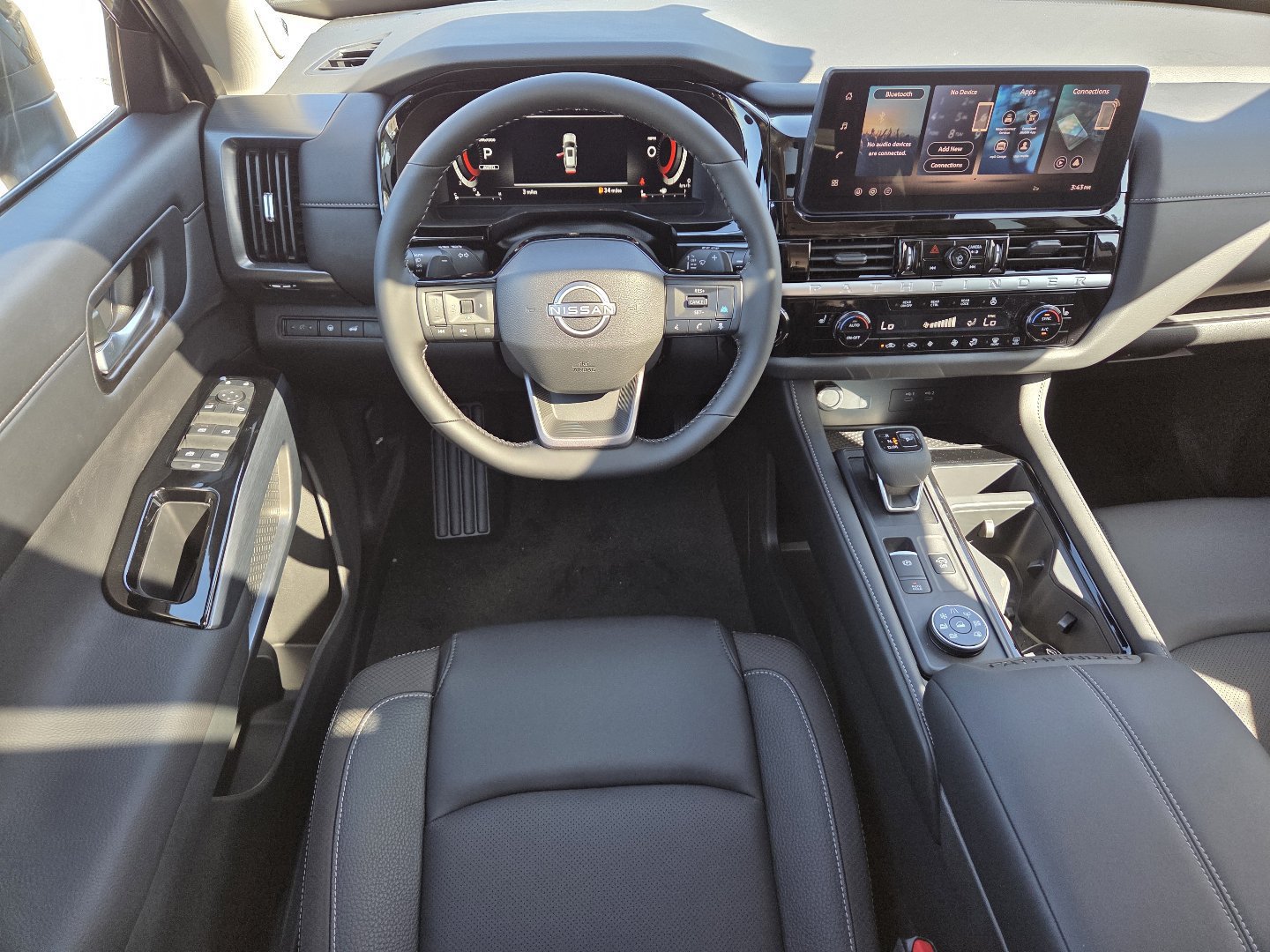 New 2026 Nissan Pathfinder SL w/ SL Premium Package AWD/4WD image 4