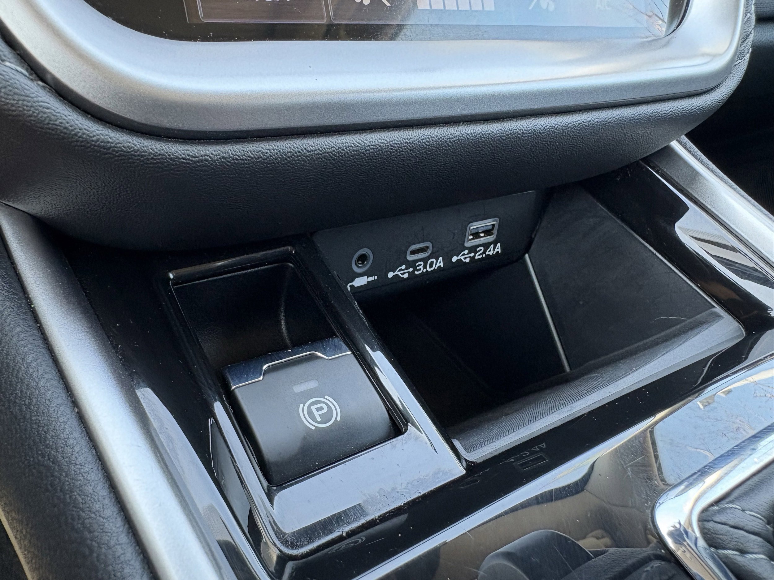 Certified 2025 Subaru Outback Premium image 21